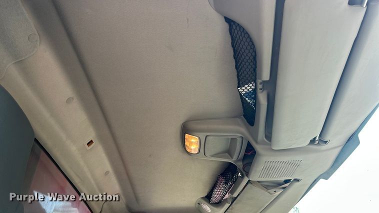 image for item ET3375 2010 International SF525 dump truck