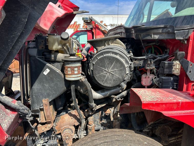 image for item ET3375 2010 International SF525 dump truck