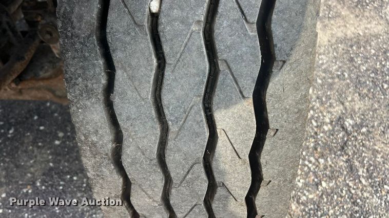 image for item ET3375 2010 International SF525 dump truck