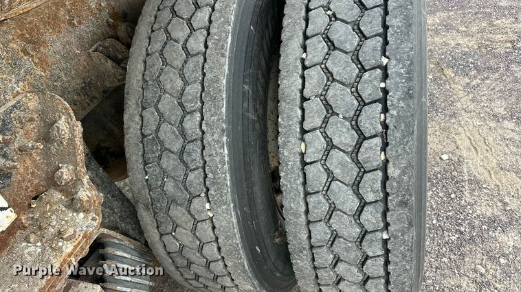 image for item ET3375 2010 International SF525 dump truck