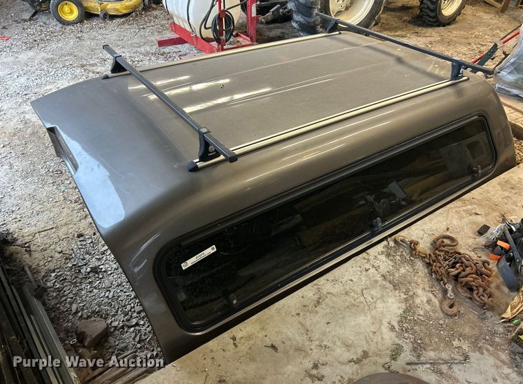 image for item ET3379 Leer pickup topper