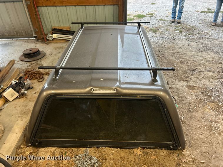 image for item ET3379 Leer pickup topper