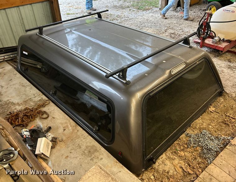 image for item ET3379 Leer pickup topper