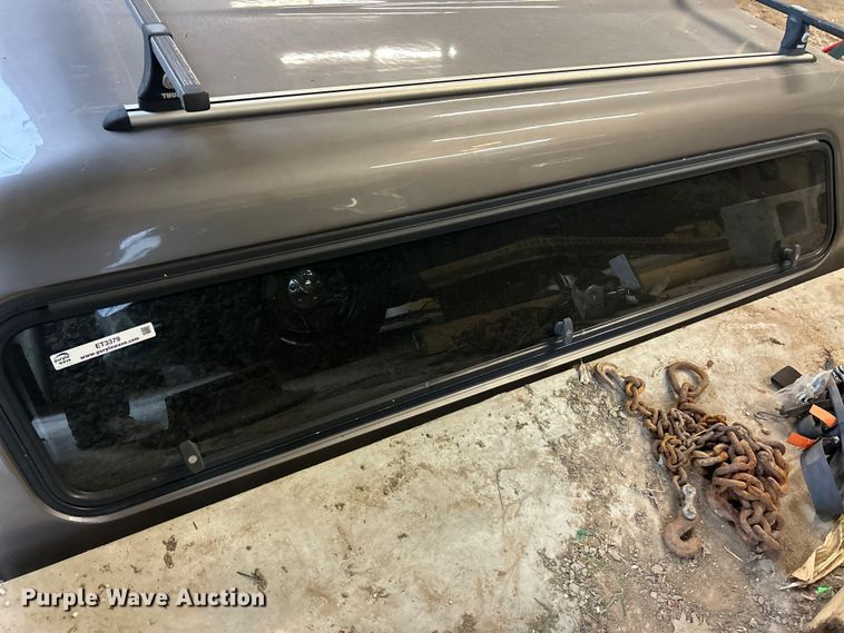 image for item ET3379 Leer pickup topper