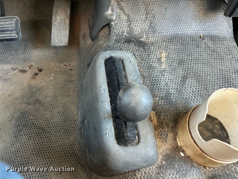 image for item ET3383 2006 Chevrolet Silverado 2500 HD Ext. Cab pickup truck