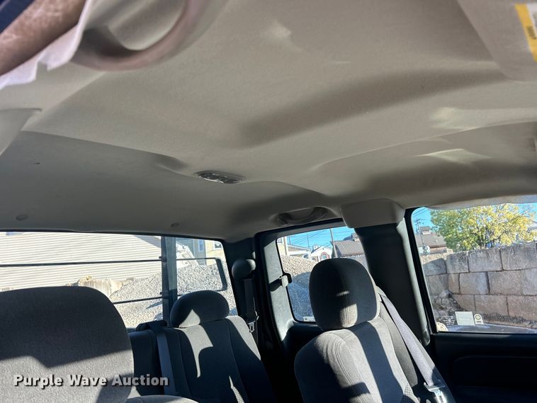 image for item ET3383 2006 Chevrolet Silverado 2500 HD Ext. Cab pickup truck