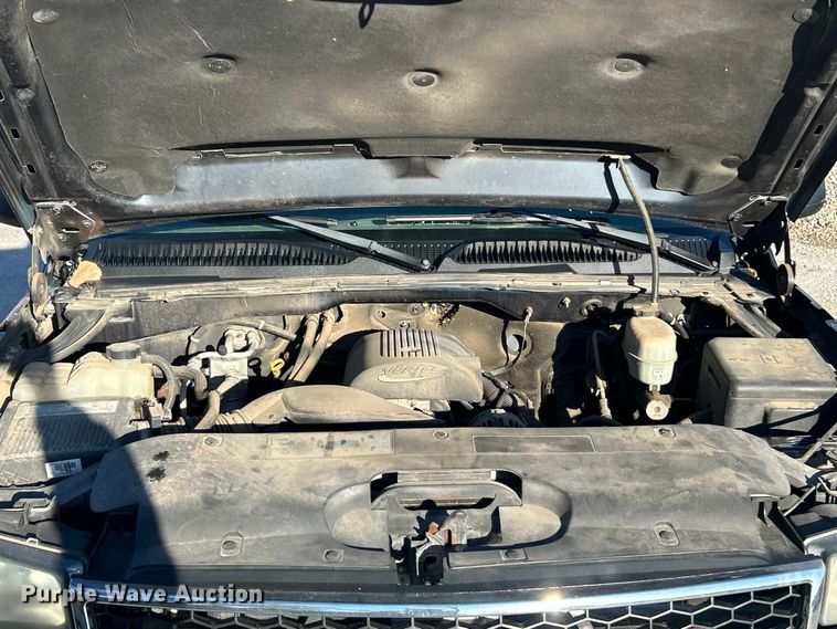 image for item ET3383 2006 Chevrolet Silverado 2500 HD Ext. Cab pickup truck