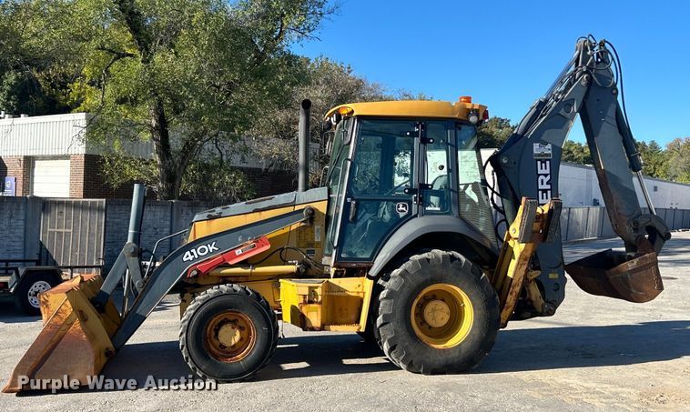 image for item ET3384 2014 John Deere 410K backhoe