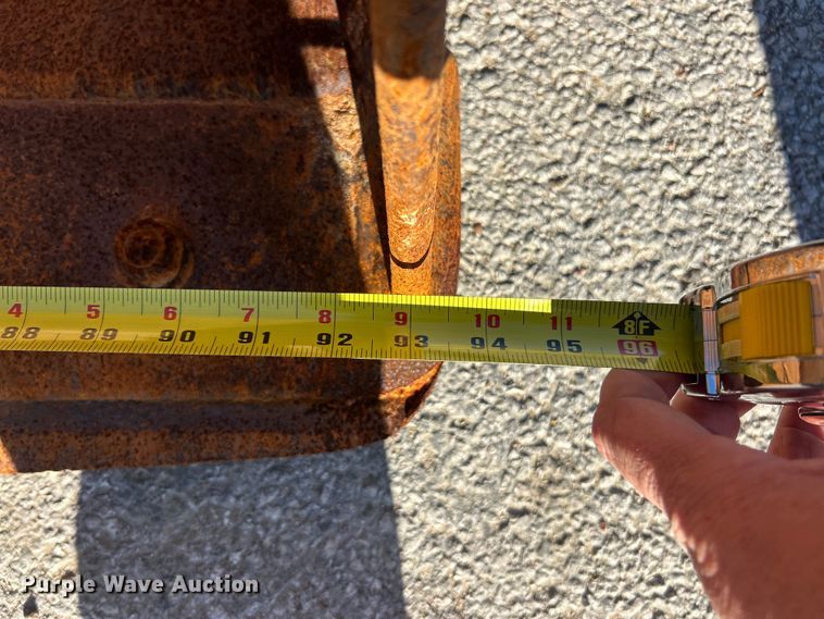 image for item ET3384 2014 John Deere 410K backhoe