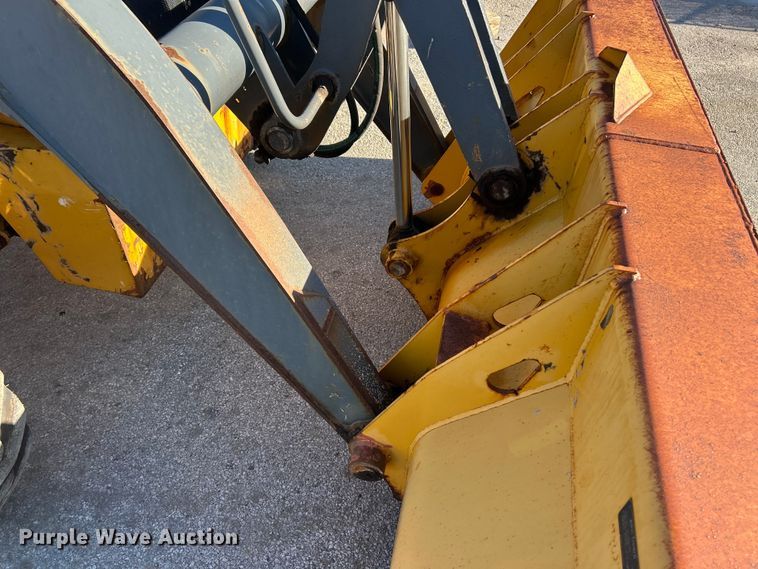 image for item ET3384 2014 John Deere 410K backhoe