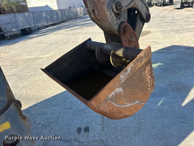 image for item ET3384 2014 John Deere 410K backhoe