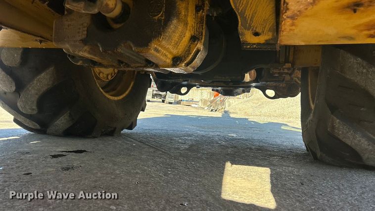 image for item ET3384 2014 John Deere 410K backhoe