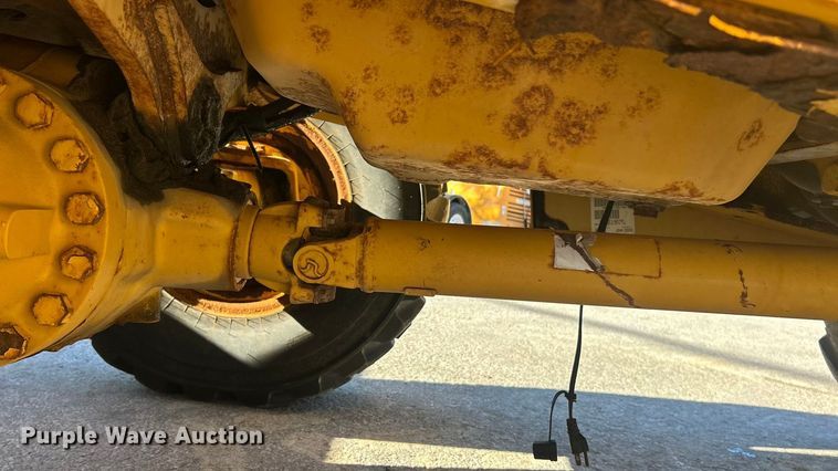 image for item ET3384 2014 John Deere 410K backhoe