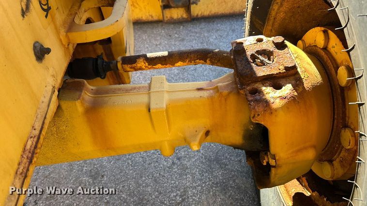 image for item ET3384 2014 John Deere 410K backhoe