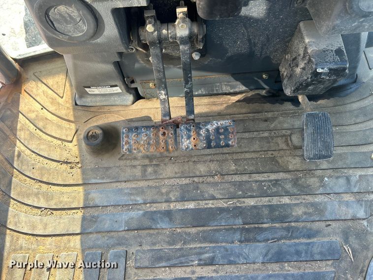 image for item ET3384 2014 John Deere 410K backhoe