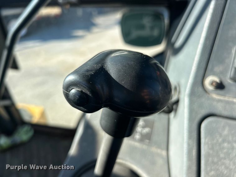 image for item ET3384 2014 John Deere 410K backhoe