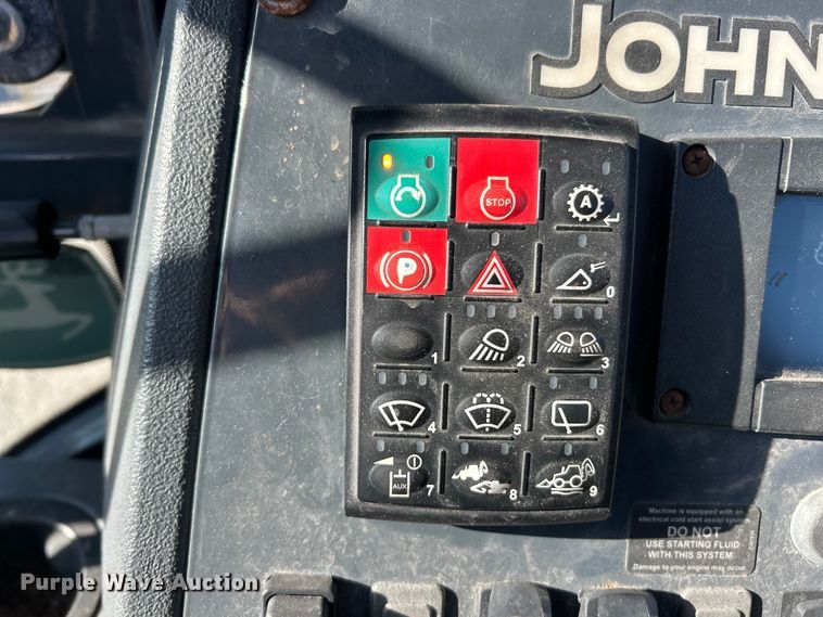 image for item ET3384 2014 John Deere 410K backhoe