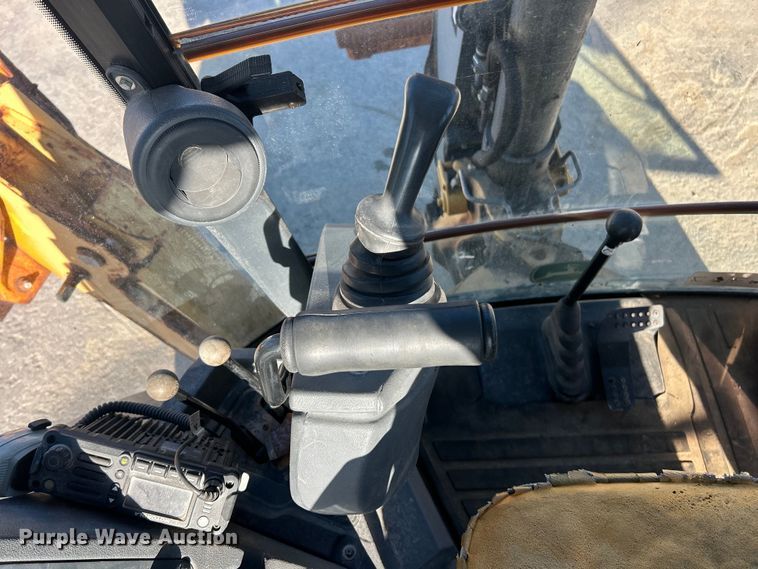 image for item ET3384 2014 John Deere 410K backhoe