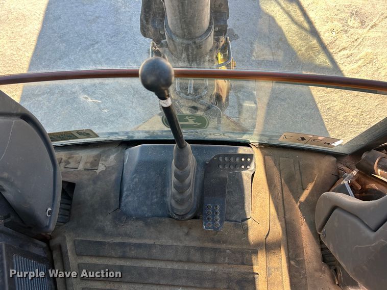 image for item ET3384 2014 John Deere 410K backhoe