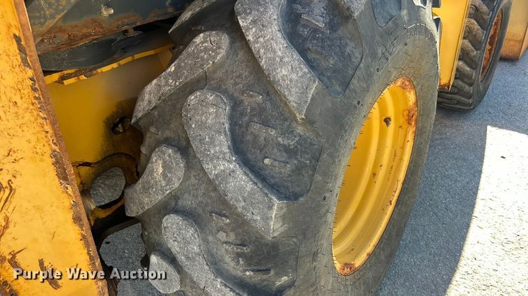 image for item ET3384 2014 John Deere 410K backhoe