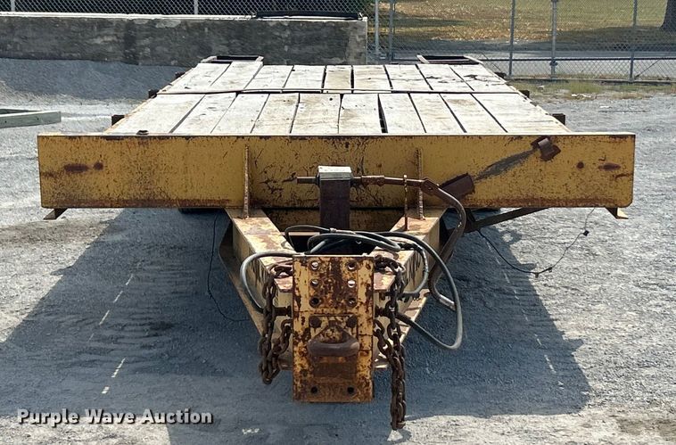 image for item ET3455 1994 Trail King TK40LP equipment trailer