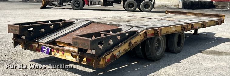 image for item ET3455 1994 Trail King TK40LP equipment trailer