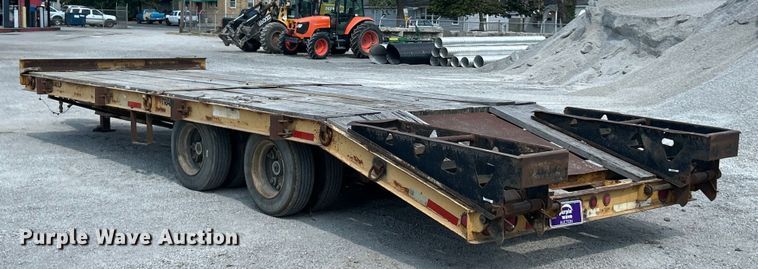 image for item ET3455 1994 Trail King TK40LP equipment trailer