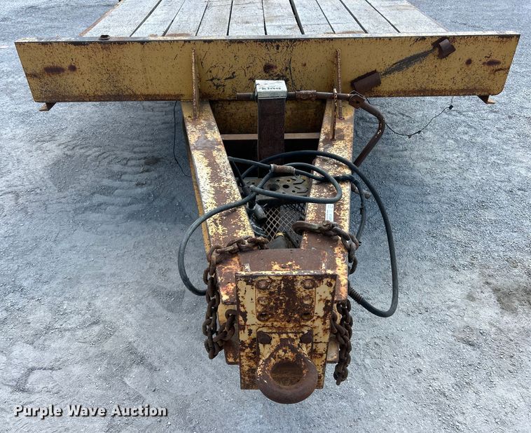 image for item ET3455 1994 Trail King TK40LP equipment trailer
