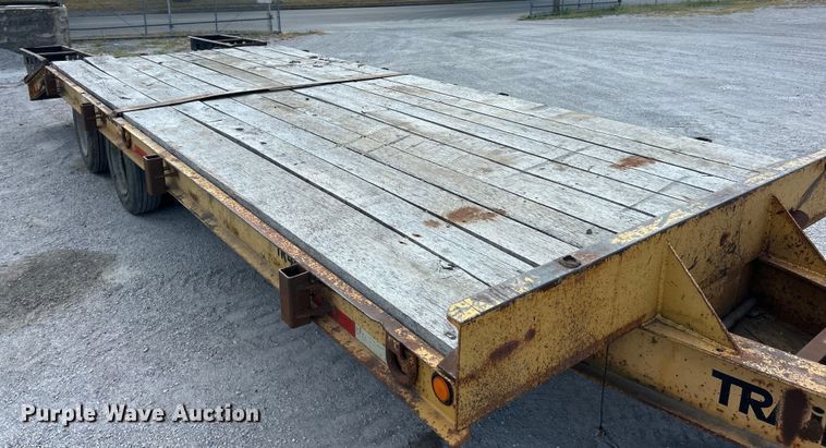 image for item ET3455 1994 Trail King TK40LP equipment trailer