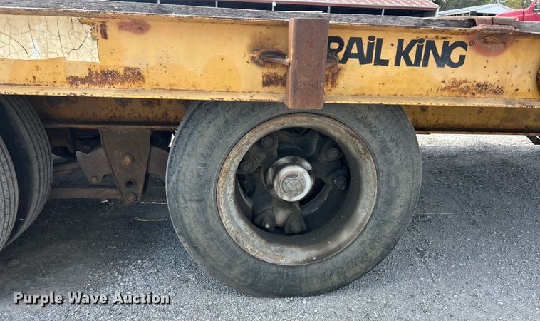 image for item ET3455 1994 Trail King TK40LP equipment trailer