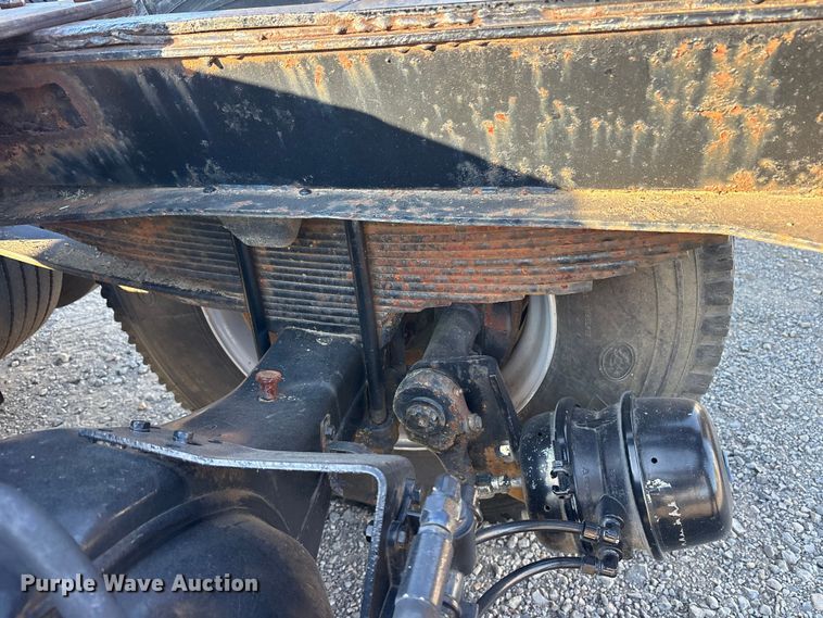 image for item ET7105 1979 Ford F7000 semi truck