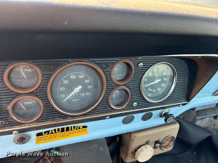 image for item ET7105 1979 Ford F7000 semi truck