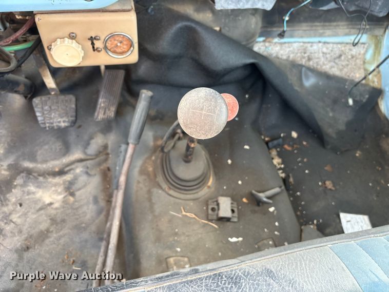 image for item ET7105 1979 Ford F7000 semi truck