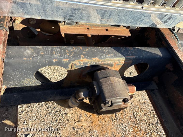 image for item ET7106 2004 International 7400 dump truck