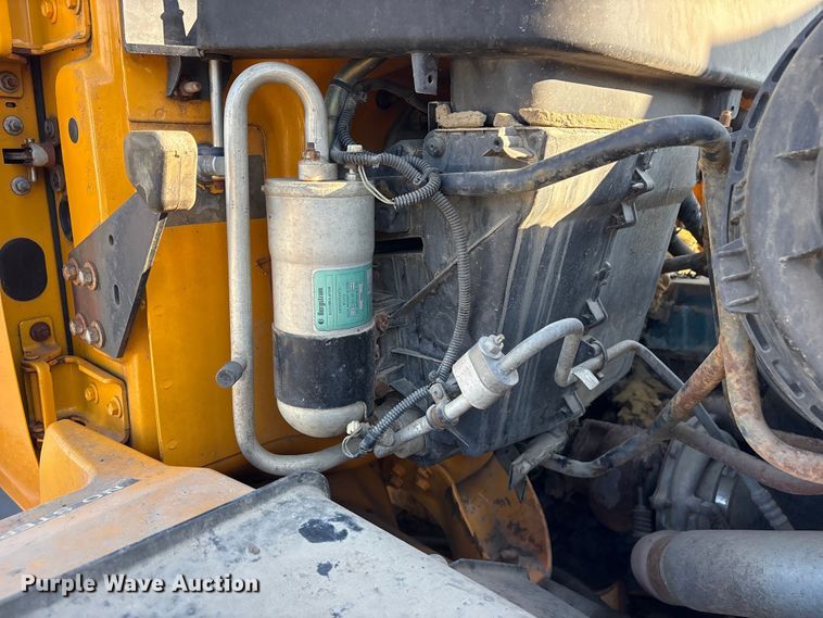image for item ET7106 2004 International 7400 dump truck