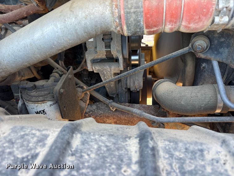 image for item ET7106 2004 International 7400 dump truck