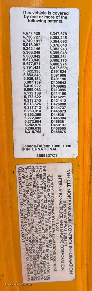 image for item ET7106 2004 International 7400 dump truck