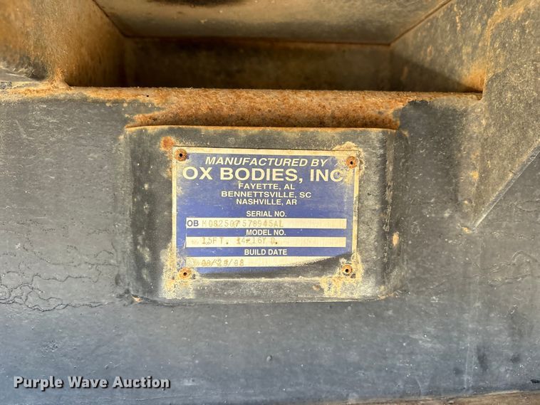 image for item ET7107 2009 Sterling L8500 dump truck