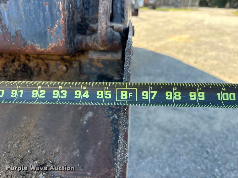 image for item ET7107 2009 Sterling L8500 dump truck