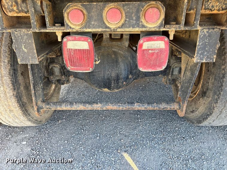 image for item ET7107 2009 Sterling L8500 dump truck