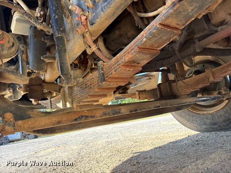 image for item ET7107 2009 Sterling L8500 dump truck