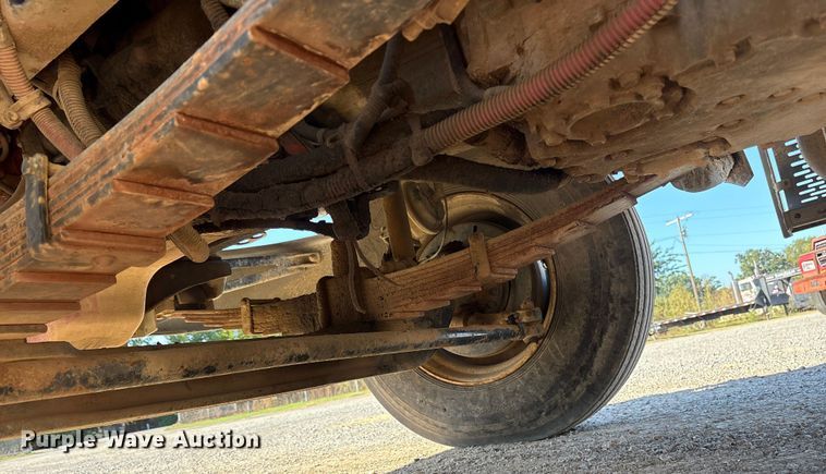image for item ET7107 2009 Sterling L8500 dump truck