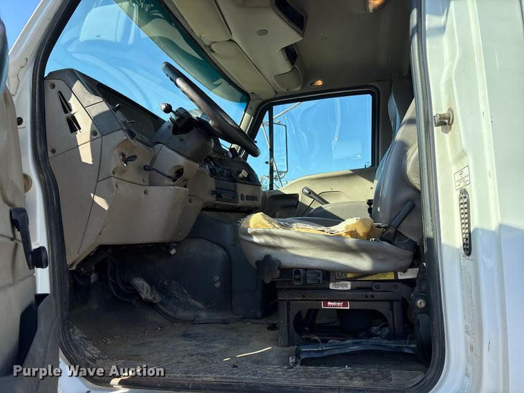 image for item ET7107 2009 Sterling L8500 dump truck