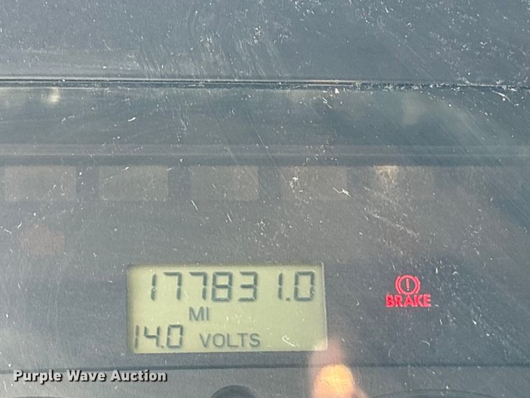 image for item ET7107 2009 Sterling L8500 dump truck