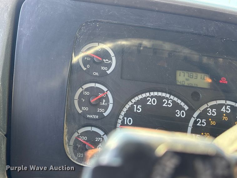 image for item ET7107 2009 Sterling L8500 dump truck