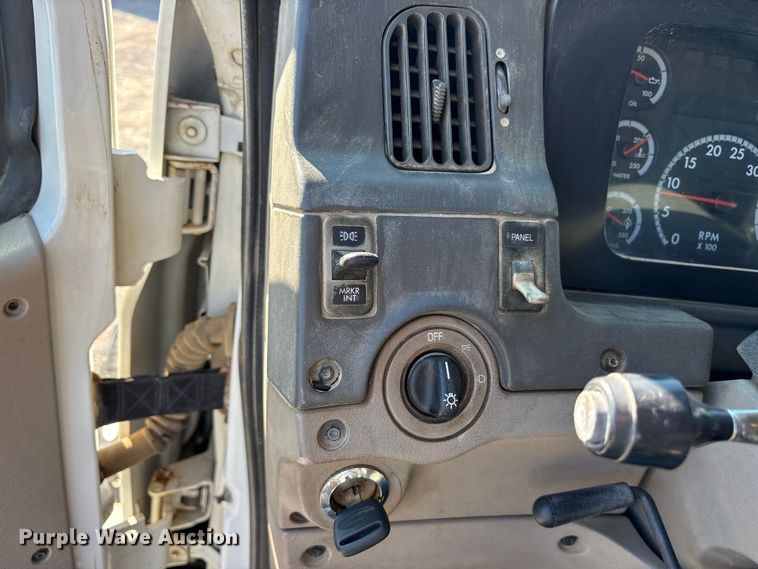 image for item ET7107 2009 Sterling L8500 dump truck