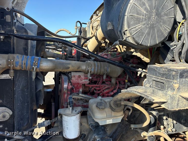 image for item ET7107 2009 Sterling L8500 dump truck