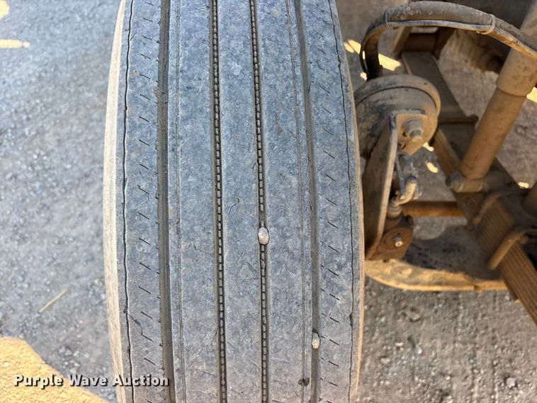 image for item ET7107 2009 Sterling L8500 dump truck