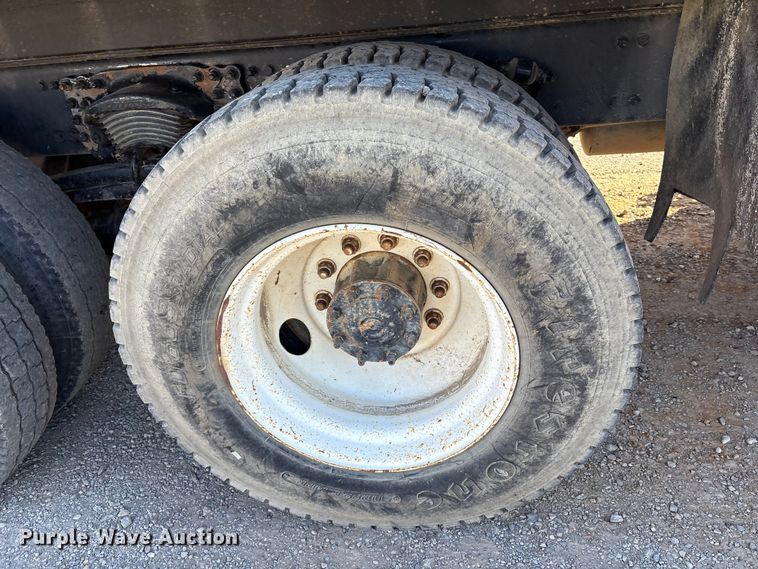 image for item ET7107 2009 Sterling L8500 dump truck