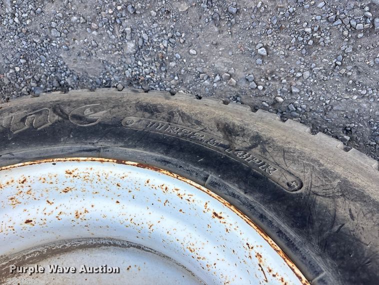 image for item ET7107 2009 Sterling L8500 dump truck